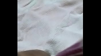 Baixinha Peituda E Rabuda Tarada Batendo Siririca Com Escova E Gemendo Muito No Rj