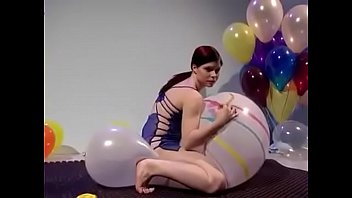 Bounce, Balloon, Looner – Unknown – 2025 – Wild – Scene – Video 4298667