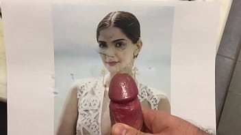 Cum Tribute To Sonam Kapoor