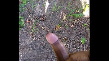 Negro Do Pauzao, Batendo Punheta No Mato