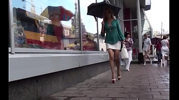 Mais Que Se Cache T_il Sous La Jupe De Cette Bourgeoise – homemade, blondes, voyeur, russian, videos, hd, upskirts, bourgeoise – Video 4180479