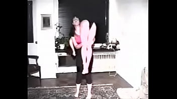 Robin _ Cindy lift each other – 2