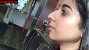 Meri Biwi Mere Dost Ka Lund Chus Rahi H