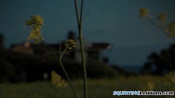 Curvy Glam Babe Squirts In Threesome