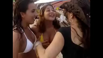 ⁣Outdoor, Beach, Public, Flashing, Exhibitionist, Praia - Unknown - 2025 - Intense - Performance - Vi