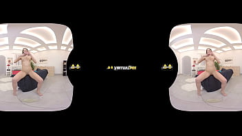 Virtualpee – Pussy Pissing With Hot Babe Miky Love In Virtual Reality