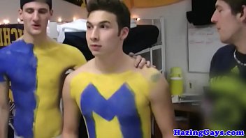 Teen Enjoys Anal Fucking