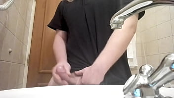 Huge Cumshot In Solo 2