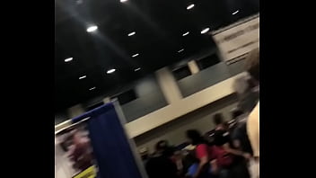 Bulge Flash At Comicon Lol. Check The Reaction To The Bbc By The White Girl At The End