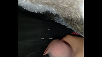 Acariciando A Rola Veiuda Antes De Dormir