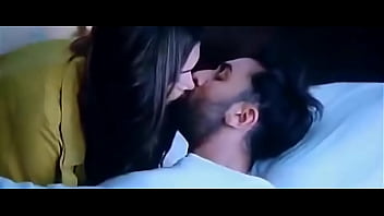 Bollywood Deepika Padukone And Ranbir Kapoor Tamasha Movie Kissing Video
