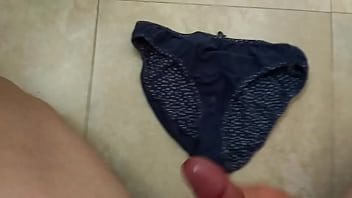 Corrida En Bragas De Mi Mujer 2