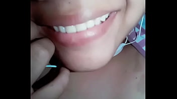 Luz Enseña Su Boquita