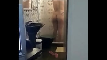 Professora Casada De Curitiba No Banho – Amante Filma