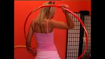 Playful Hoola Hoop Girl Sandy Silver Gets Her Sweet Cunt Licked Then Nailed On The Sofa