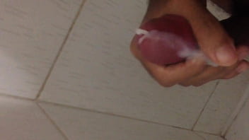 Batendo Punheta E Gozando – penis, gozada, leite, leitada, punheta, gozando, duro, pau, batendo, pal, bronha, tocando, magrinho, – Video 3673414