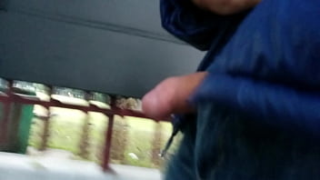 Masturbandome Afuera De La Escuela