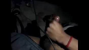 Una Chaqueta Ya Que No Ay Nadie Con Quien Culiar