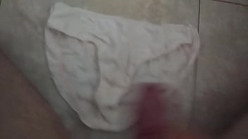 Corrida En Bragas De Mi Mujer 7