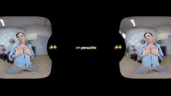 Virtual Reality Porn Pissing With Vicky Love