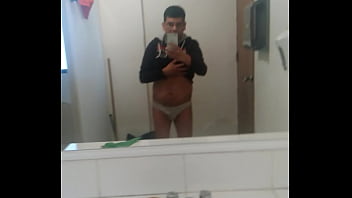 Estoy Modelando En Calzones 4