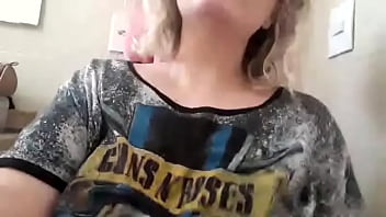 Brincando Com Meus Peitos Grandes