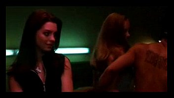 ⁣Anne Hathaway Sex Scene