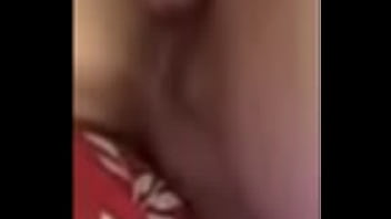 Slut Stretches Her Pussy