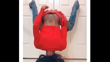 Cardi B Se Mueve Sensualmente