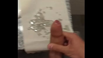 Acabada En El Baño, Rica Paja En El Trabajo Nicardouy