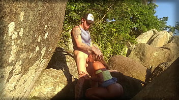 Pegos No Flagra Trepando Na Praia – C/ Ana Rothbard