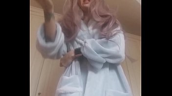 Step Mom Surprised You Again! You Are Looking At Me And You Are Masturbating, Perverted . I Punish You With Fetid Farts On Your Penis