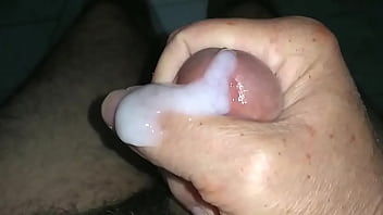 Una Paja Con Leche Suavecita Suavecita!!!