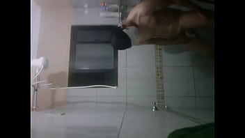 Bañandome bien riko…..