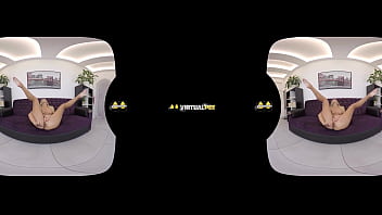 Huge Pee Stream By Victoria Pure