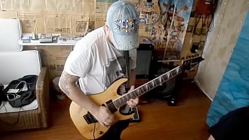 Carlos Faz Guitarra Gritar Muito Usando Apenas Os Dedos Na A Asian Hooker