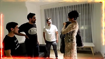 Vinieron Unos Amigos Y Nos Cojimos A La Vecina , Perla Lopez ( Parte 1 )