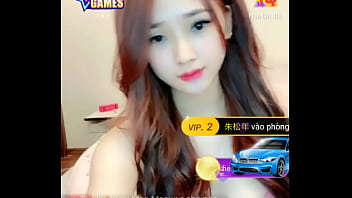 Em Gái Xinh Xắn Tr_n Livestream Uplive