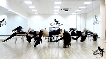 Girl Xinh Lo Hàng Uplive