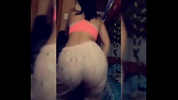 Delicia, En, Baile, Pijama – Unknown – 2025 – Incredible – Scene – Video 3194458