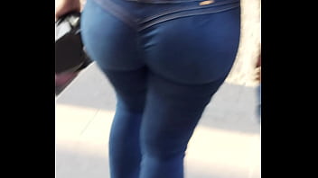 Culona En El Centro De Slp 2