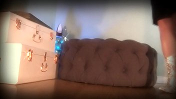 Sparkles Tease – Holiday Boot Goddess