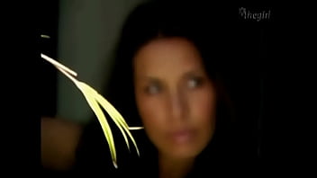 Elisiane Benites – Makingof The Girl