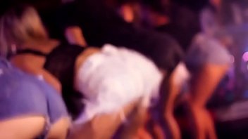 Festa Cheio De Mulheres E Som Automotivo