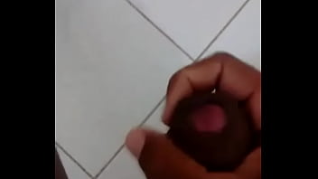 Gemendo Na Punheta Itaipuaçu