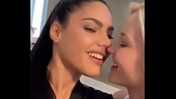 Ellas, Juguetonas – Unknown – 2025 – Amazing – Scene – Video 2929013