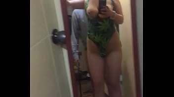 Super Tetas Cogiendo Frente Al Espejo