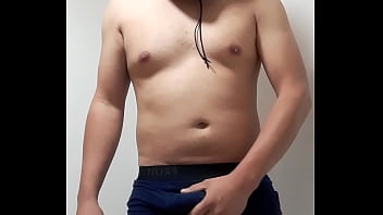 El Güero Tocandose En Baño