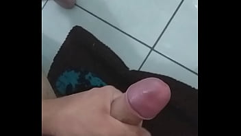 Nerd Urso Com Pau Uncut Na Punheta