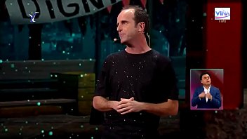 Stefan Kramer Makes An Entire Stadium Scream Using Only His Mouth Feat. Pancho _el Cazuela_ Saavedra